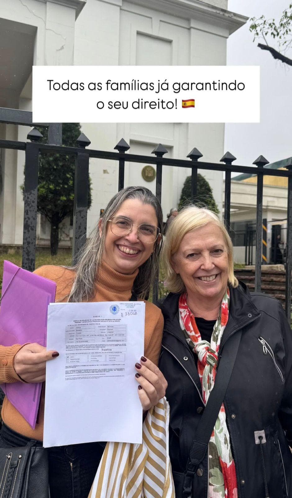 Família comemorando a conquista